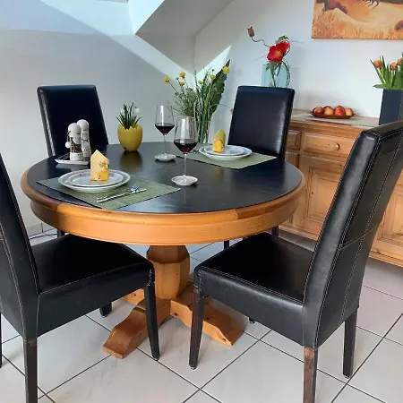 Annes Freiburg Apartamento *