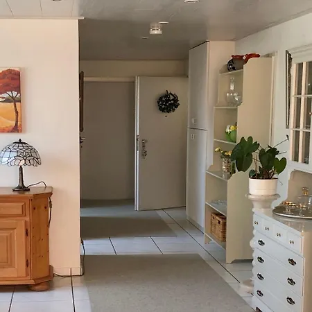 Annes Freiburg Apartamento *